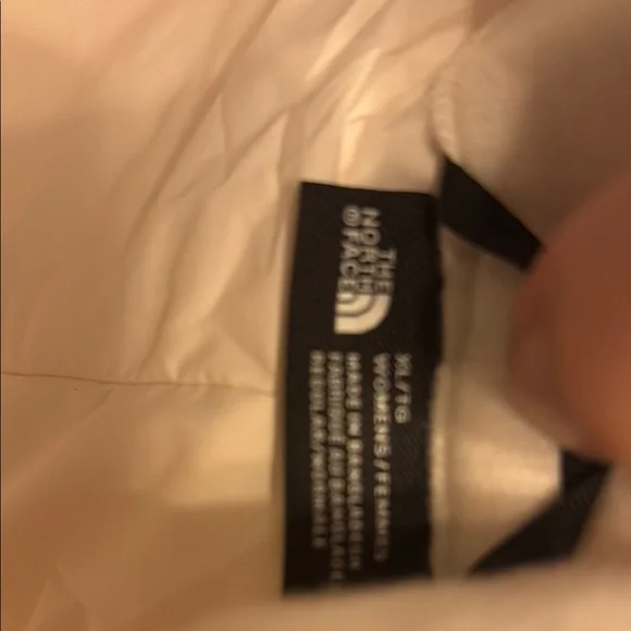 The North Face Women’s Off-White/Cream Snow Pants - Picture 6 of 6